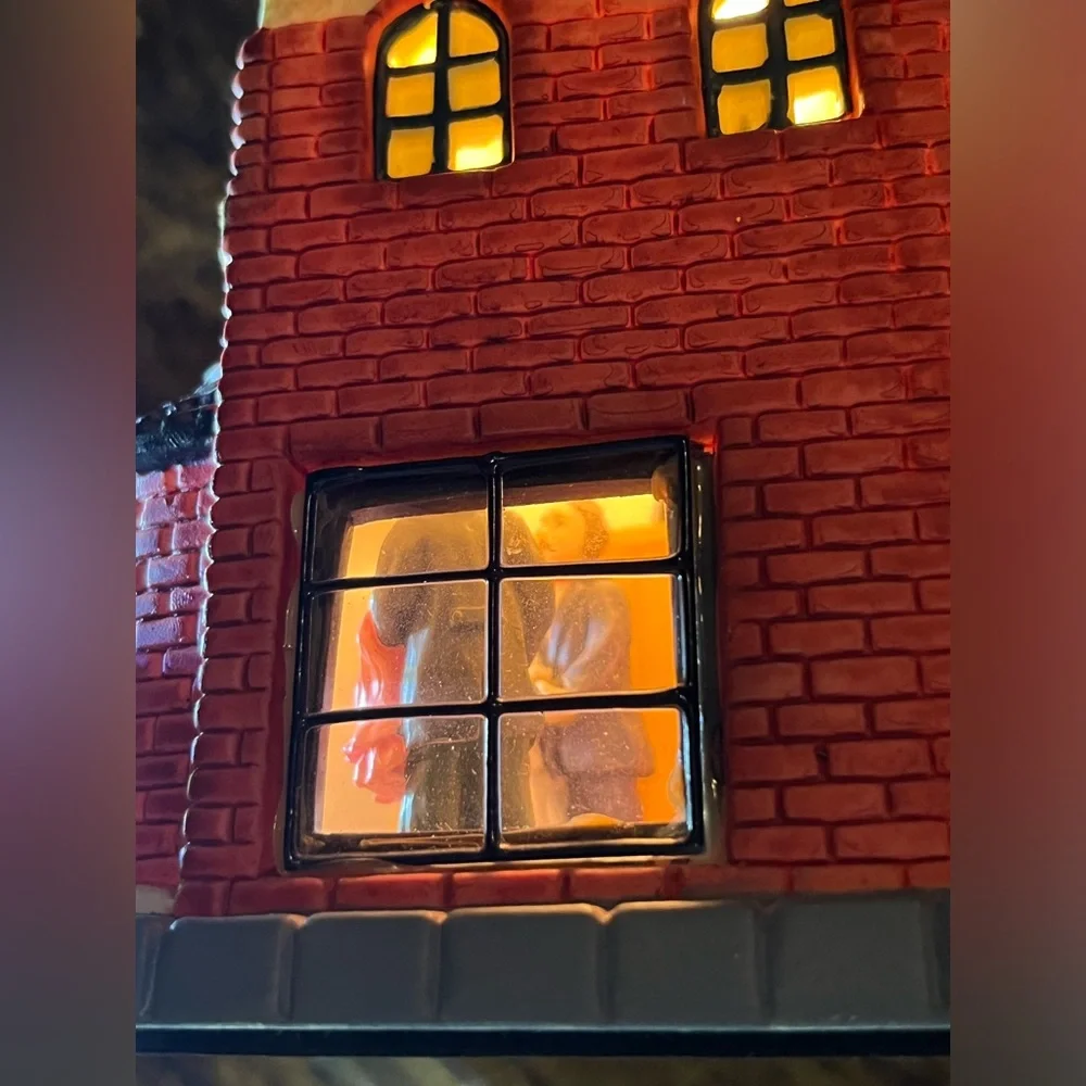 LIGHTED Christmas Porcelain Victorian Village WEDDING GALLERY Building